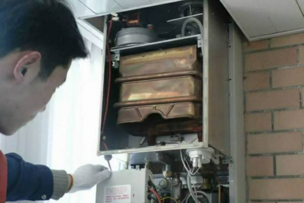 海爾電熱水器接等電位方法