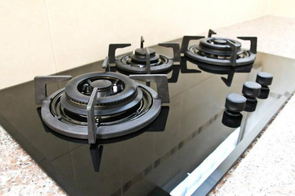 燃氣灶電池用完后，我們應該如何處理呢？